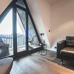 Sack-Time Fashion Boutique Hotel